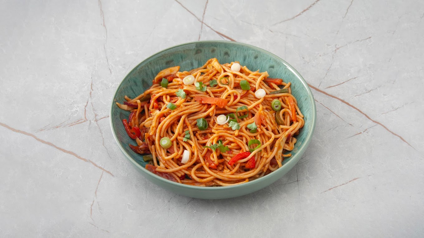 Vegetarian Indo-Chinese Noodles - Homemade Indian Chinese Fusion Food